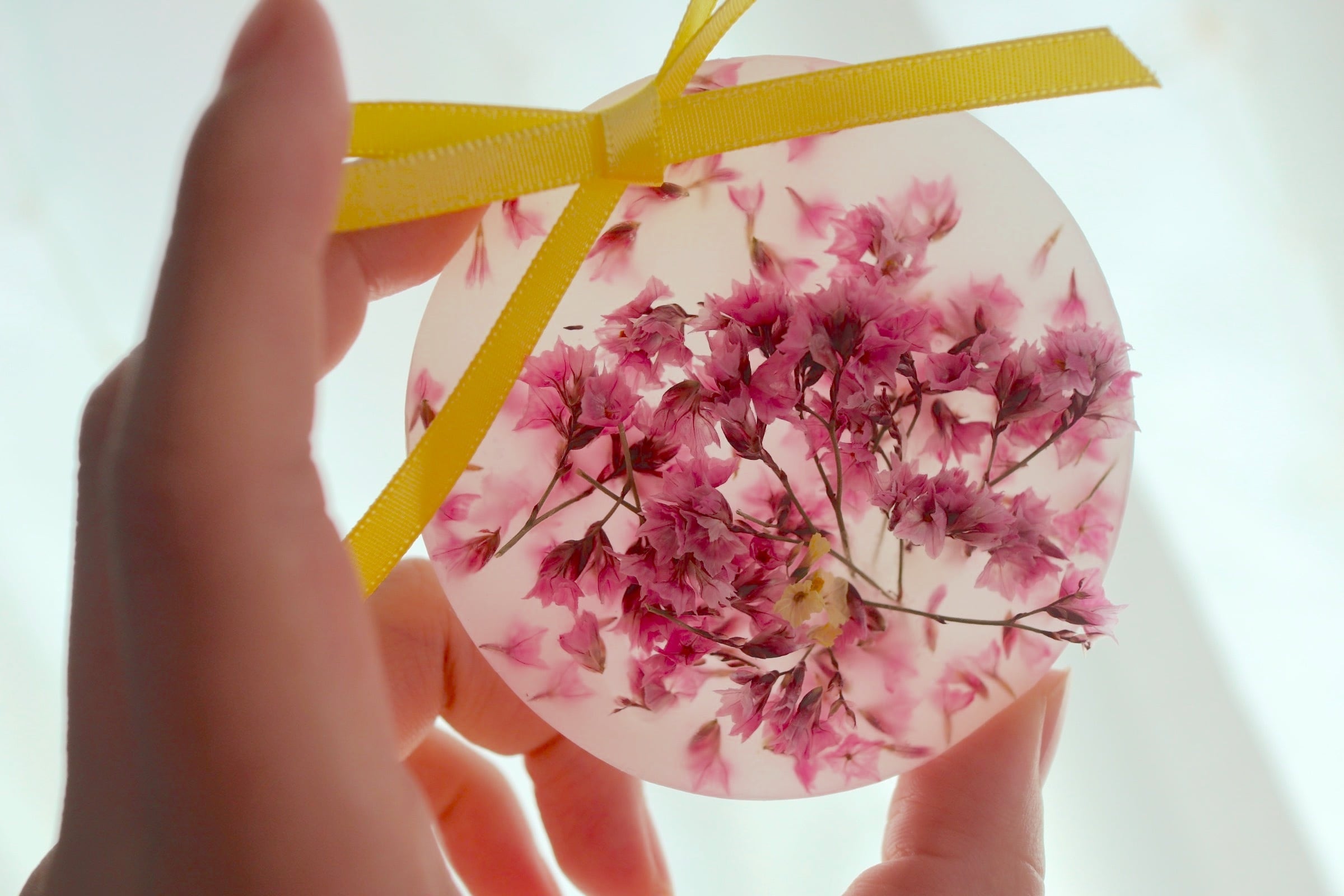 母の日プチギフトにオススメ♡桜のようなお花のアロマサシェ | staypure