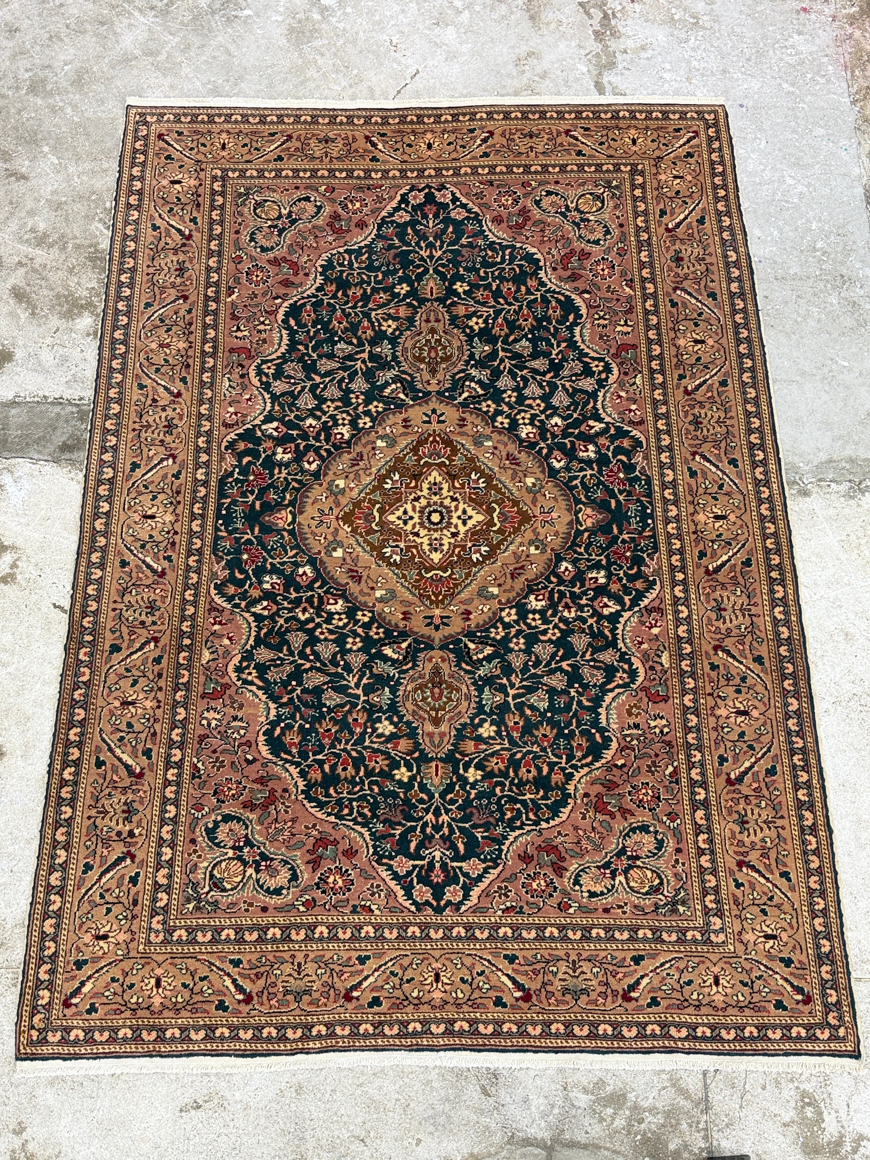 Antiques&Crafts880