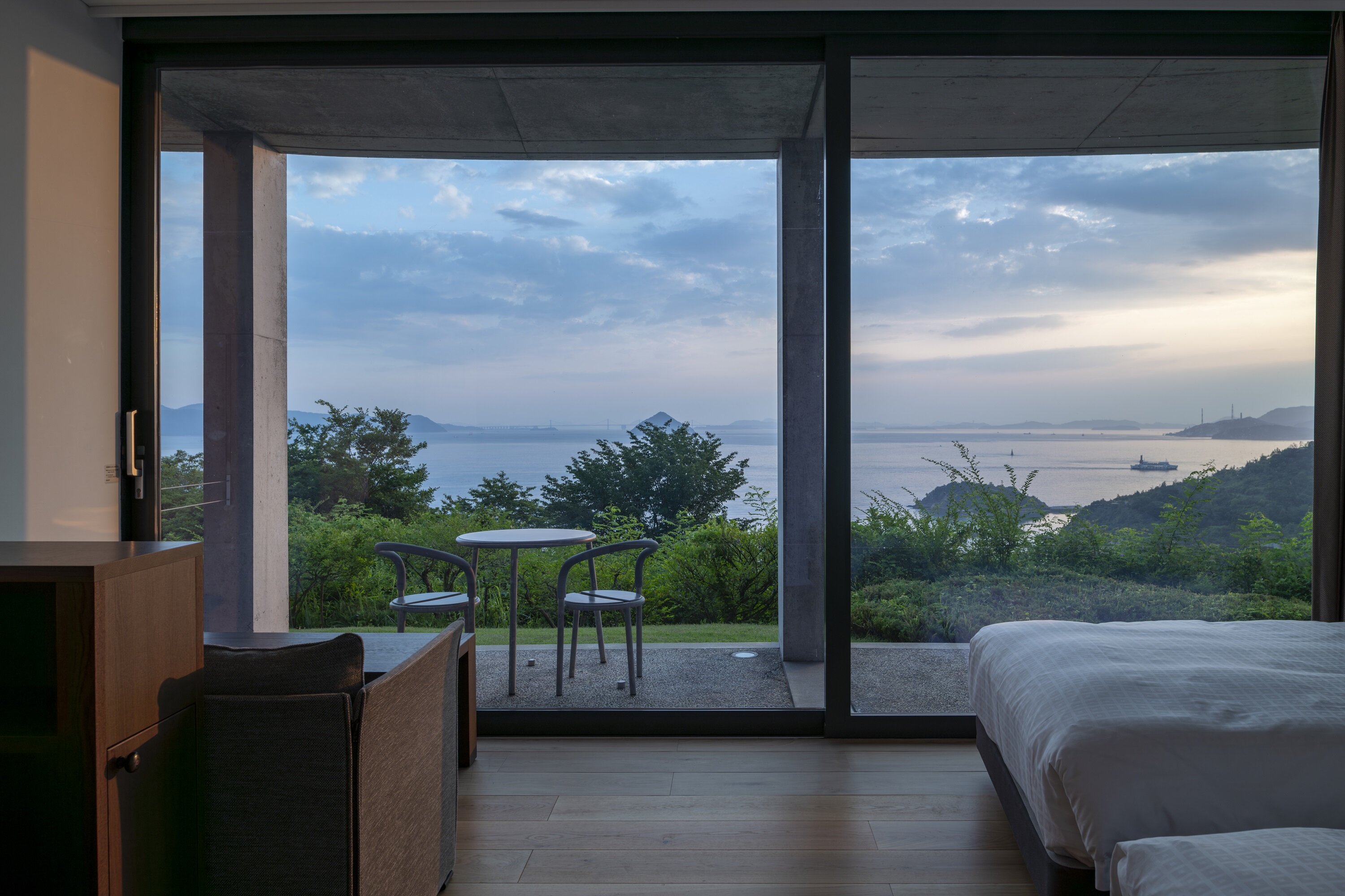 Oval | Benesse House | Stay | Benesse Art Site Naoshima