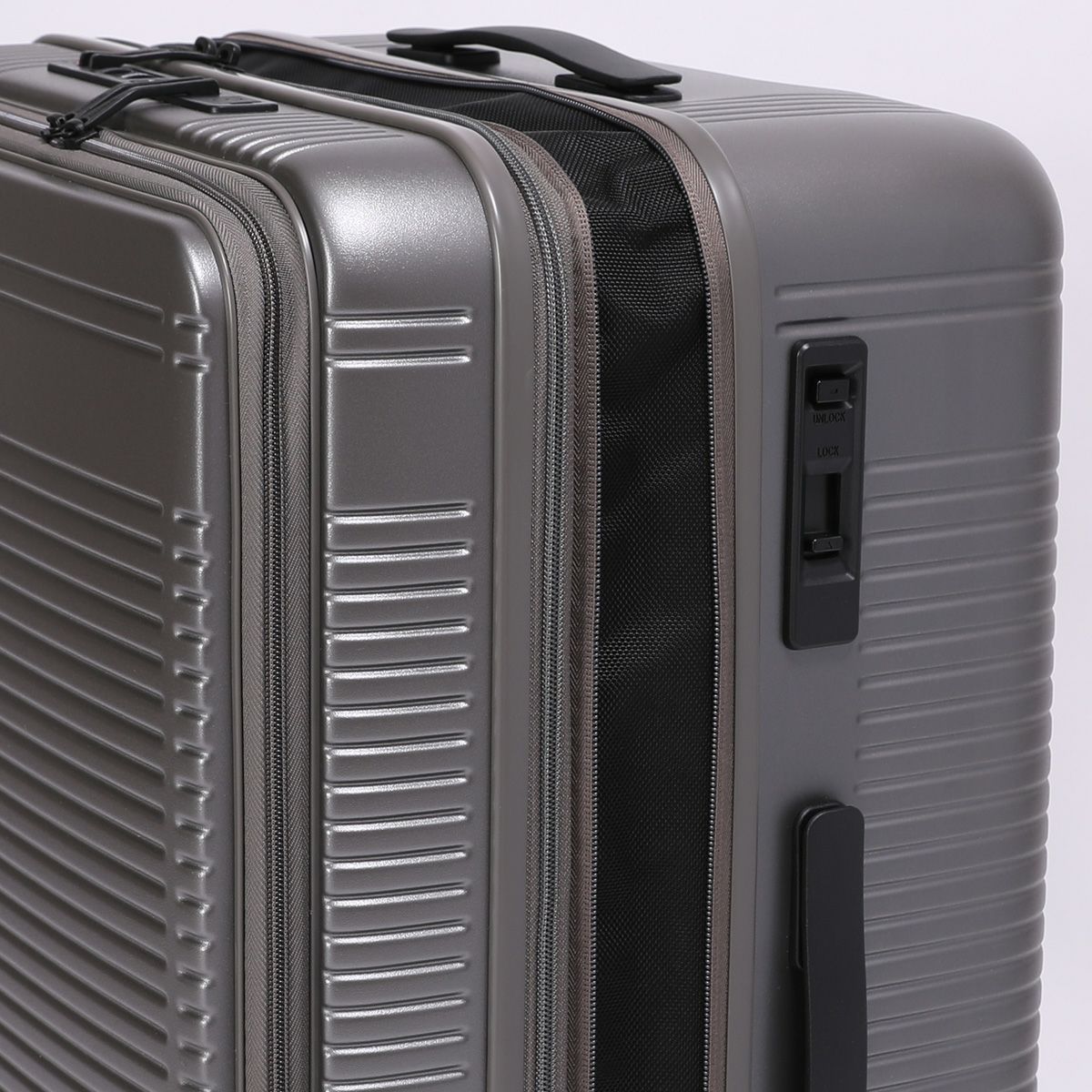 No.60297：フロントオープンファスナー72L 62c | BERMAS OFFICIAL WEB SHOP