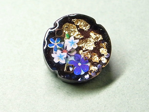 レジン・ミニブローチ「馥郁」 - 華燭装飾品取扱所・二階堂 - BOOTH