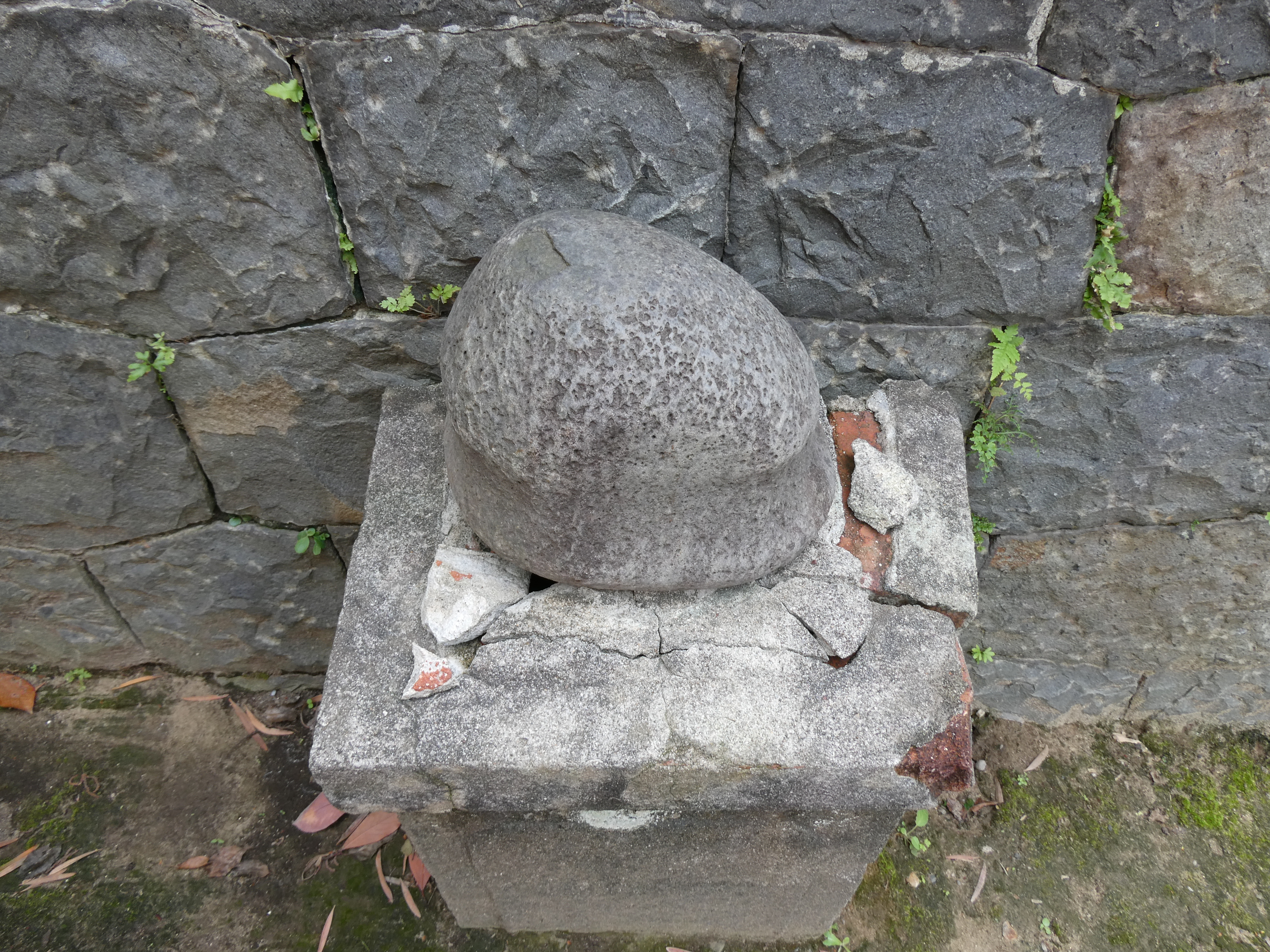 石神様/おもかる石（愛知県津島市） | 石神・磐座・磐境・奇岩・巨石と