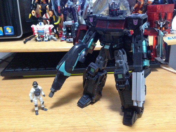 抑圧解放の黒！『ブラックオプティマスプライム(ユナイテッド