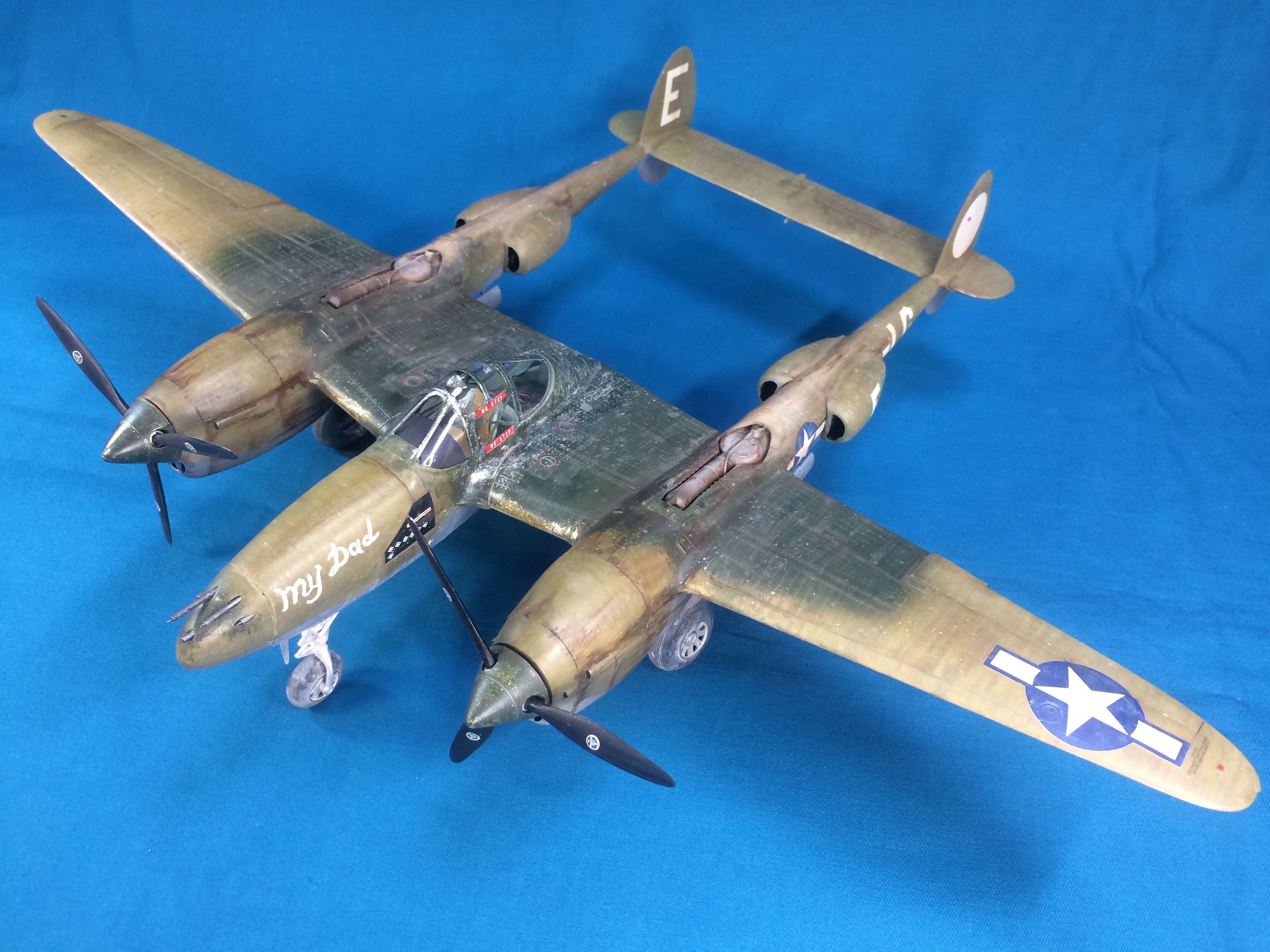 レベル1/32 ロッキードP-38J ライトニング | モデログラード：模型と