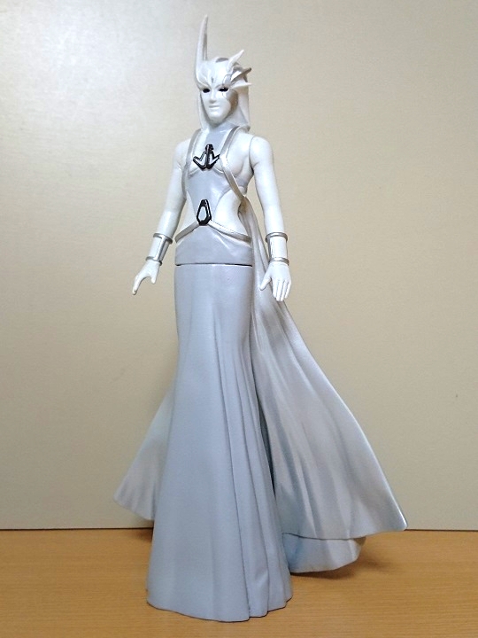 ウルトラマンガイア20周年記念、「根源破滅天使ゾグ」のソフビ人形を