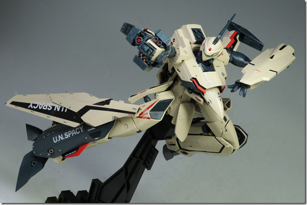 バンダイ DX超合金 マクロスプラス YF-19 フルセットパック レビュー