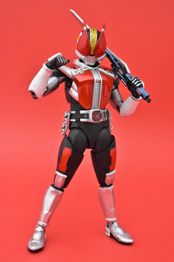 S.H.Figuarts（真骨彫製法） 仮面ライダー電王 ソードフォーム／ガン