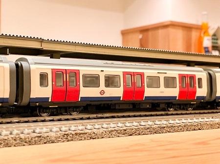 ロンドン地下鉄 S8 Stock（1/76）・その1 - Neko Transport Museum