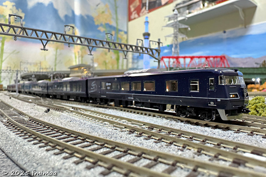 117系7000番台「WEST EXPRESS 銀河」（2025年Lot）入線 - ナマケモノ写真館