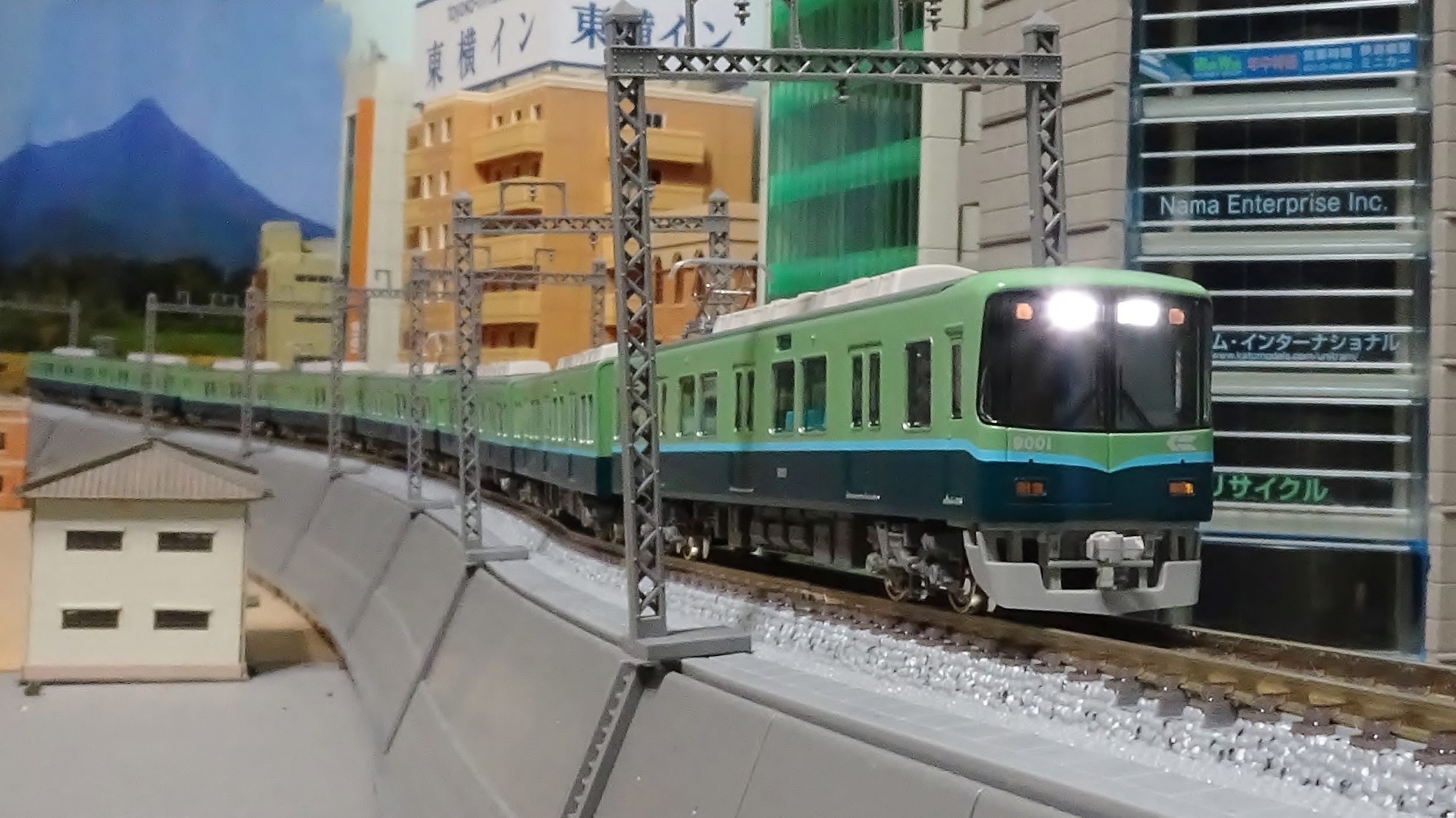 新車入線】京阪9000系（旧塗装・9001編成）8両編成セット - ビスタ模型