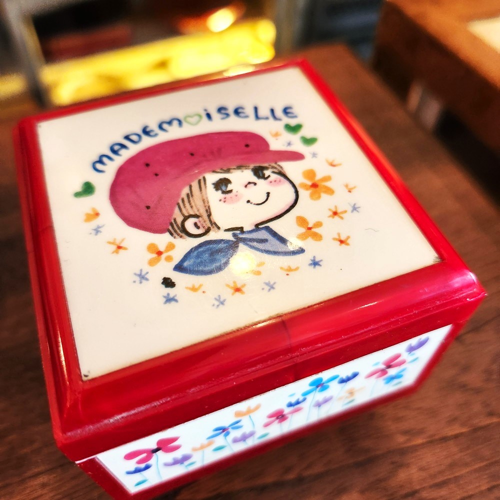 昭和レトロ 水森亜土ちゃんのオルゴール付きジュエリーボックス