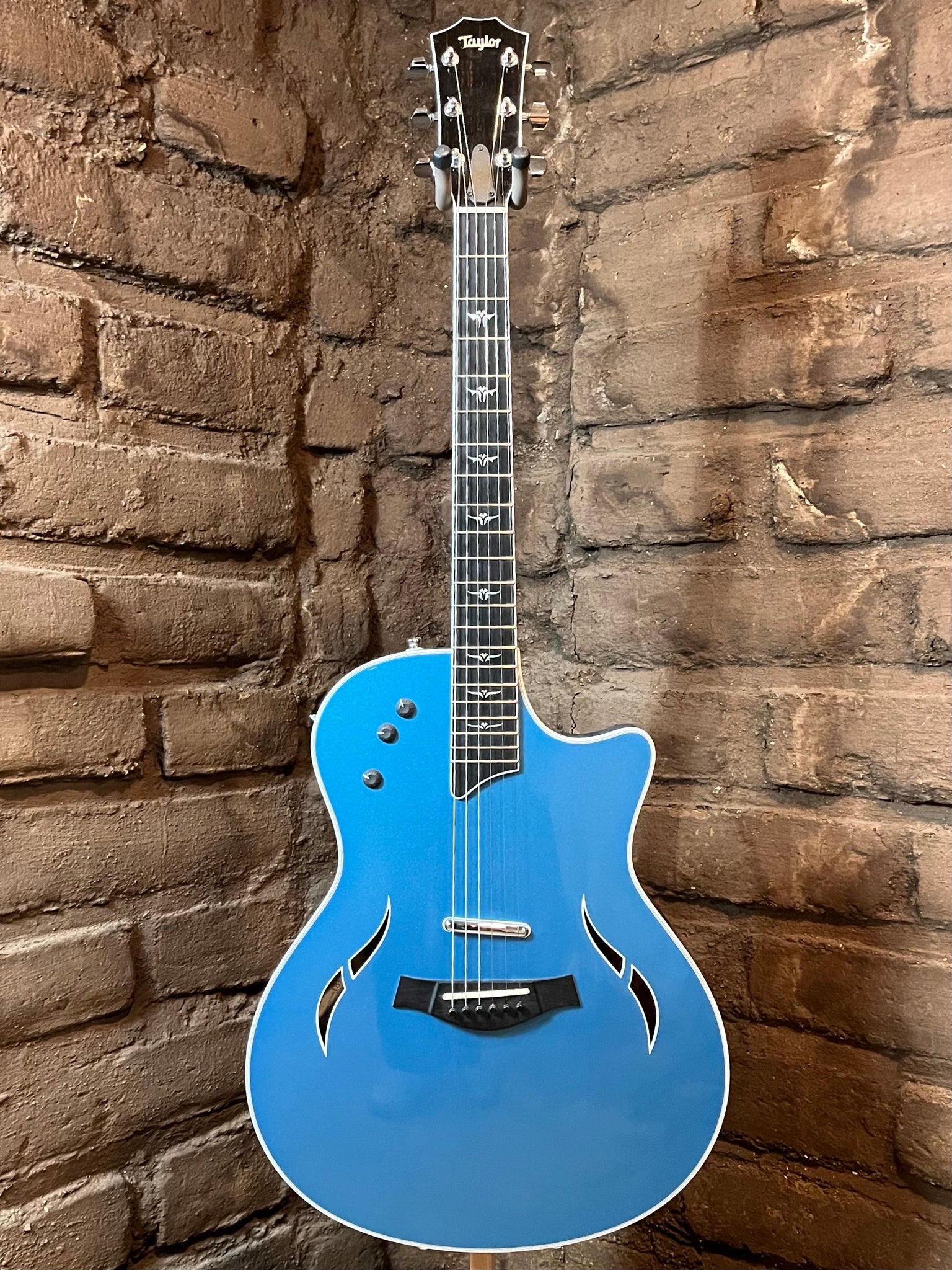 Taylor T5 Standard Hollowbody Acoustic - Electric Guitar| Black