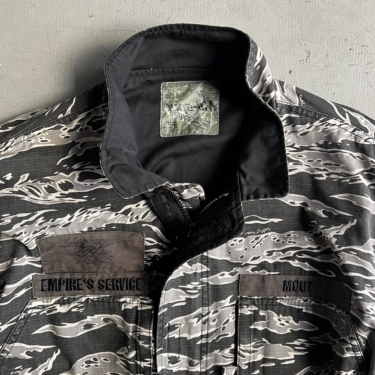 00s WTAPS Tiger Camo Field Jacket - blue room