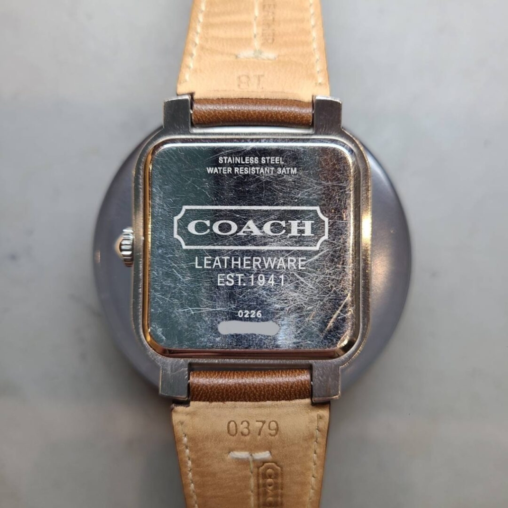 コーチ（COACH）の腕時計のオーバーホール | BROOCHブローチ時計・宝石
