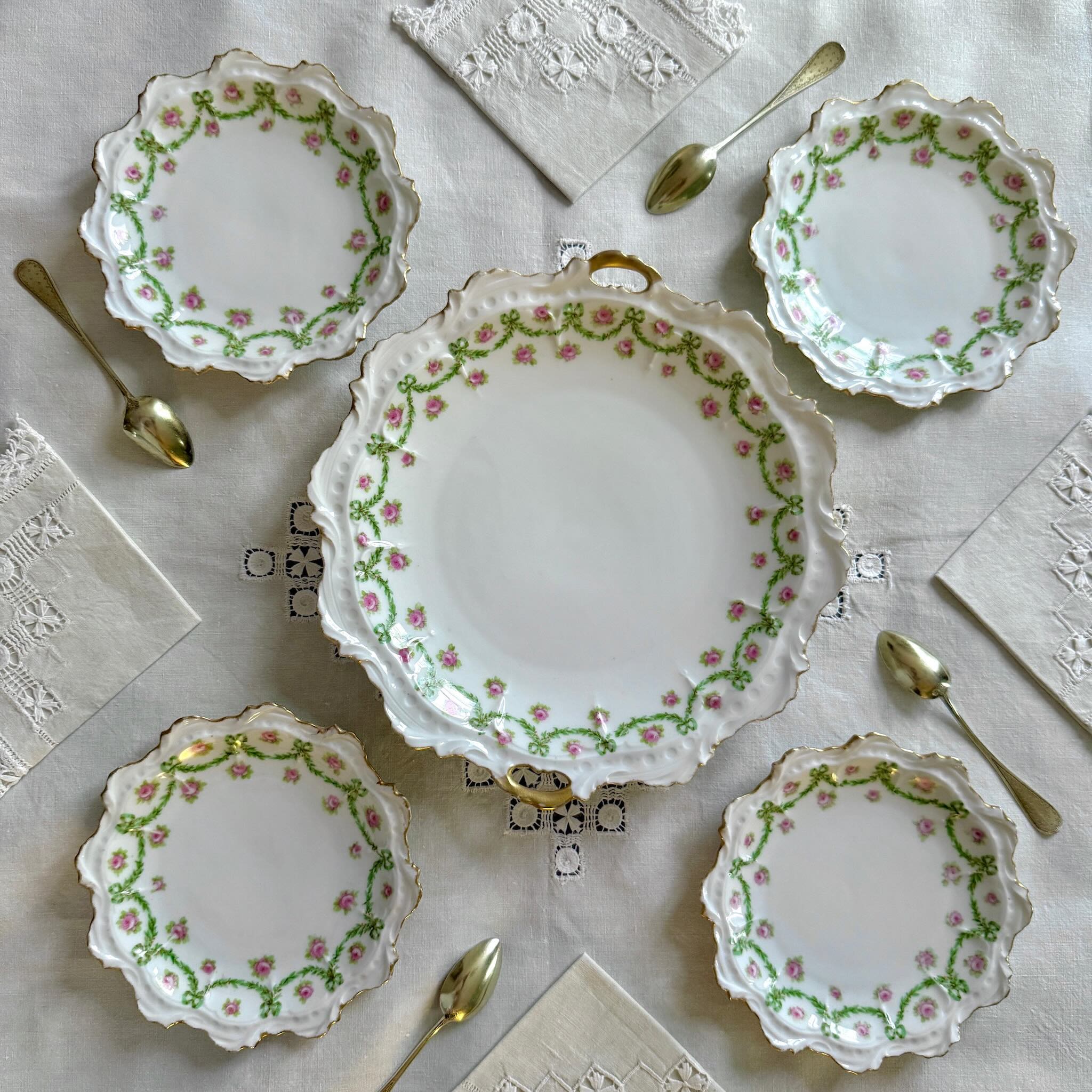 Limoges Dessert Plate with Ribbons and Roses Motif | Early 20th