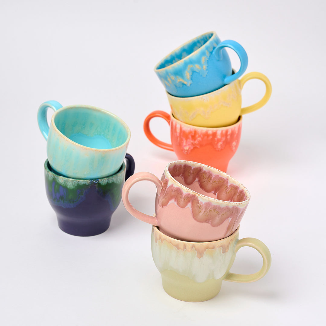 NAOKO HATA CERAMICS ポップなカラーと滴る表情 マグカップ（L） – By