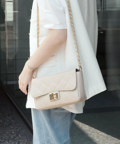 イタリアンキルティングレザー・チェーンBAG【Mサイズ】（ショルダー