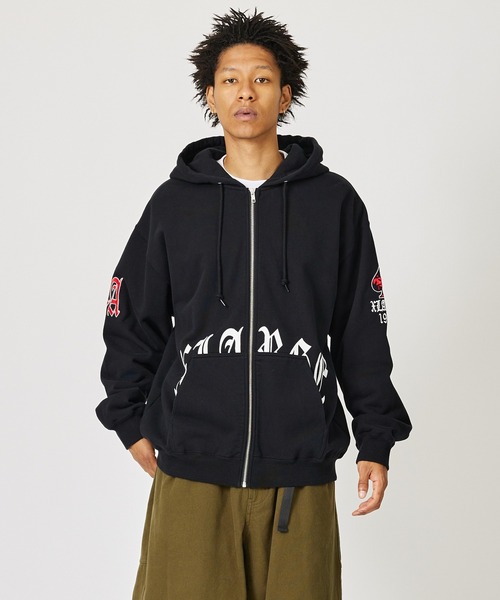 XLARGE（エクストララージ）の「OLD ENGLISH LOGO ZIP HOODED