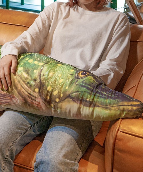 FISHES PIKE 195/魚 クッション 抱き枕（クッション/クッションカバー