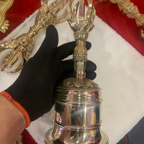 チベット仏教法器 鐘 五鈷金剛鈴 真鍮製 密教パワー 密教法具 26cm