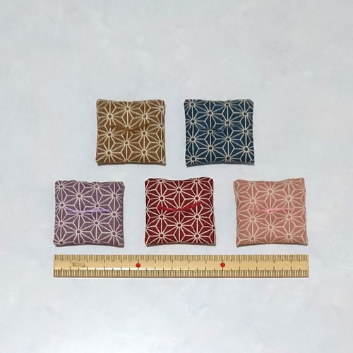ミニ座布団 麻の葉柄(小) 置物用 4cm角 5個セット その他インテリア