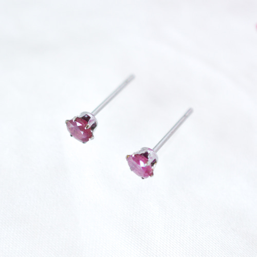 天然石ルビーのシンプルな一粒スタッドピアス】ピンクレッド /4mm
