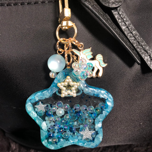 シャカシャカシェイカーキーホルダー♡星型オイル入り♪ブルーとピンク