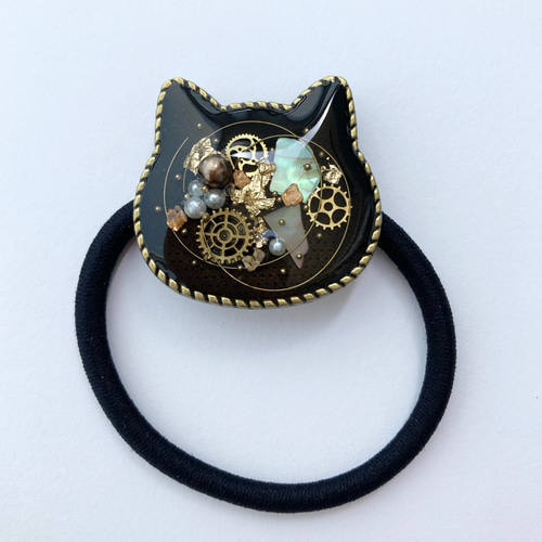 ねこちゃん♡レジンヘアゴム ネジと時間の世界 黒の大人レジン