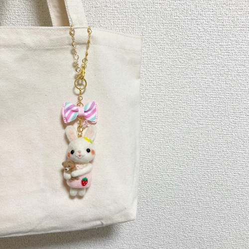 限定1点◇くまちゃんにぎゅーっ♡抱っこするうさぎちゃん 羊毛フェルト