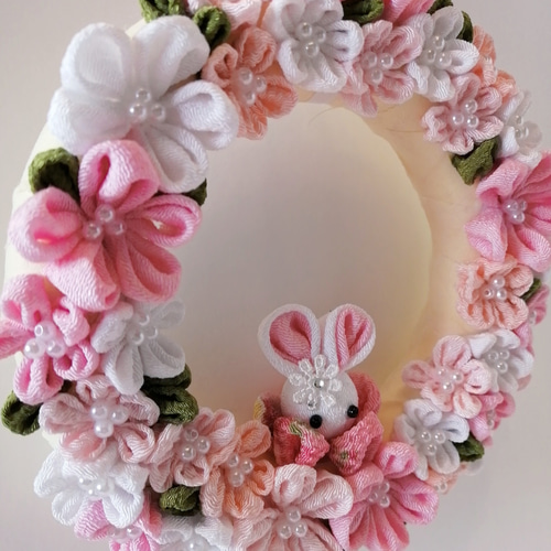 つまみ細工☆桜リース☆うさぎちゃん☆春待ち☆お花の中から、うさぎ