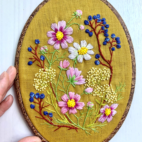 受注製作】コスモスの咲くころ Autumn garden2023 手刺繍タペストリー