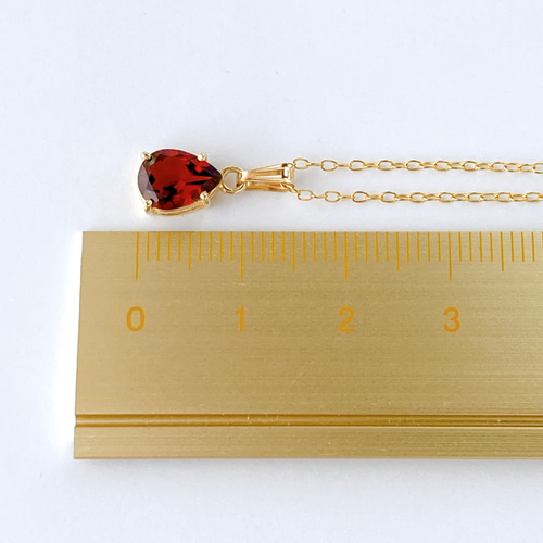 特集・メルマガ掲載【しずく型ガーネットのピアス/イヤリングと