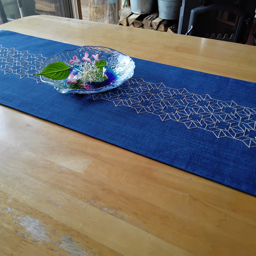 刺し子 正藍染め テーブルランナー （奴つなぎ） その他インテリア雑貨