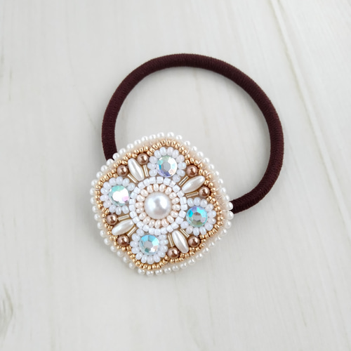 ビーズ刺繍◇ヘアゴム＃044ホワイト×ゴールド ヘアゴム isoa/イソア