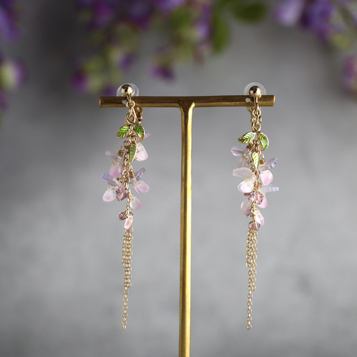 初夏を彩る藤の花ピアス/イヤリング ピアス（フック・チェーン