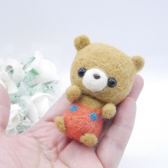 赤いズボンのクマさん』羊毛フェルトマスコット 羊毛フェルト