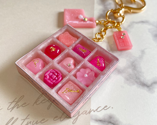 ミニチュアチョコレート ピンクver レジンキーホルダー バレンタイン