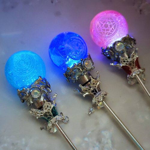 魔力（電池）で光る! 魔法陣の杖 シルバー 全3色 上級魔法 ハイ