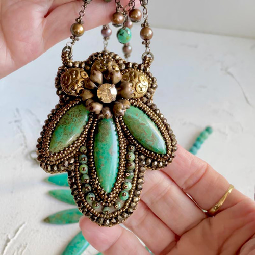 グリーン ターコイズ ビーズ刺繍 ネックレス 大ぶり ターコイズ 天然石