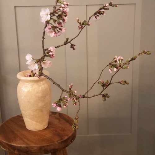 天然大理石(オニキスA)フラワーベース、花瓶、オブジェ 口径：大