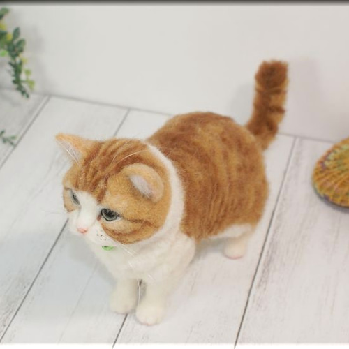 羊毛フェルト 猫 茶トラハチワレ猫さん ねこ ネコ はちわれ猫 茶トラ猫