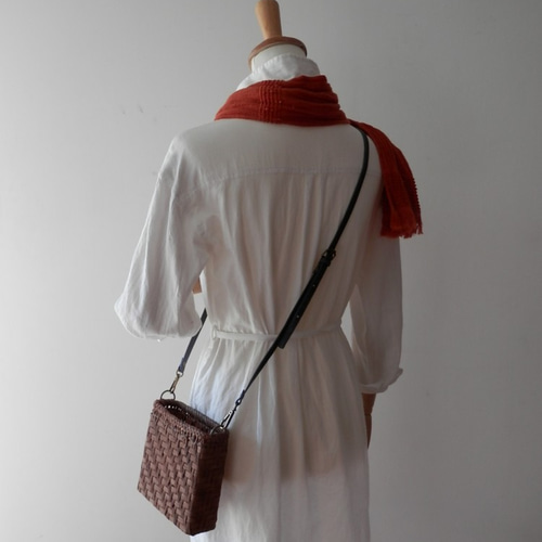 山ぶどうショルダーbag 9㎜平編 ＃3 山葡萄のつる（皮）で編んだバッグ