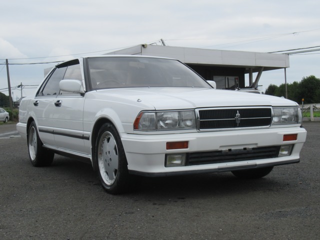 セドリックY31 グランツーリスモSV」の中古車を探す【カーセンサー】