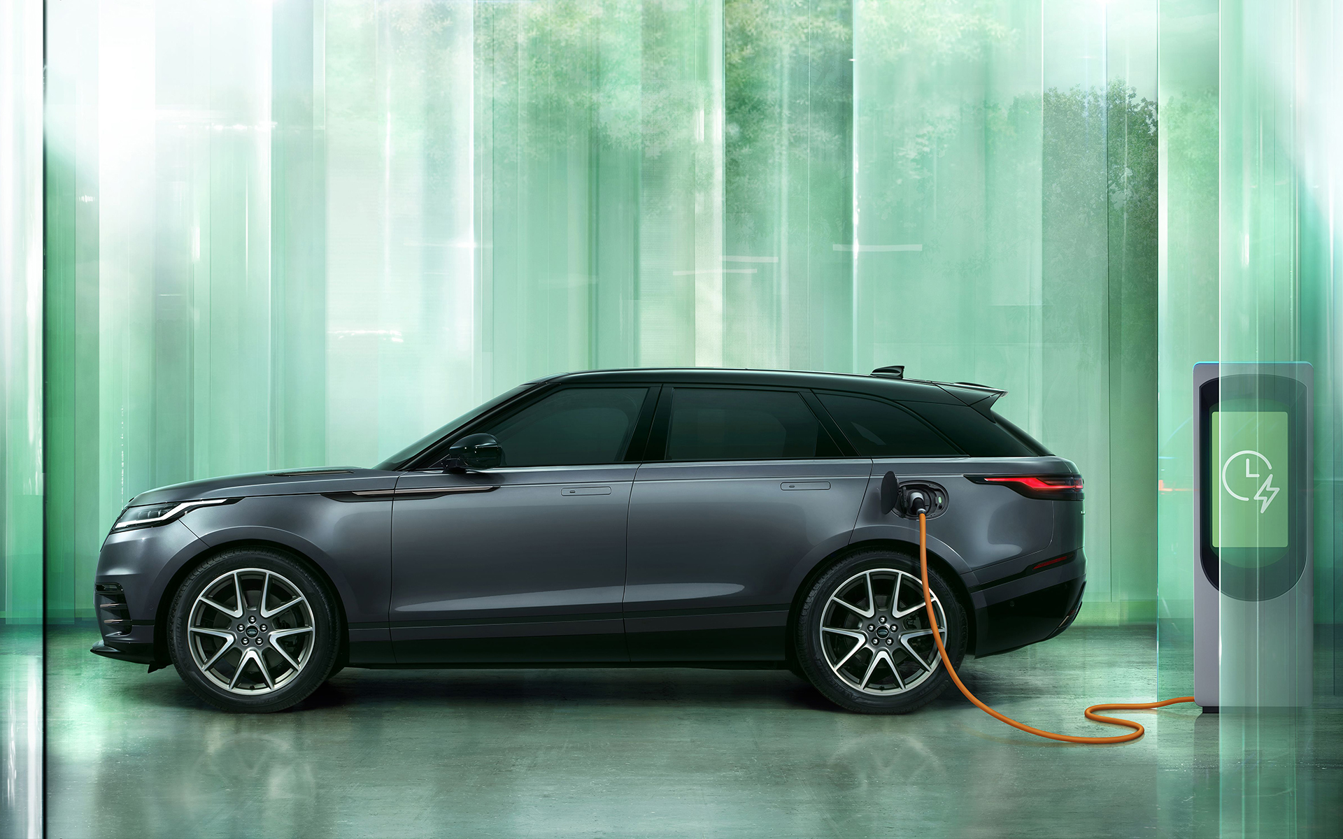 ランドローバー、「レンジローバー ヴェラール」2024年モデル受注開始