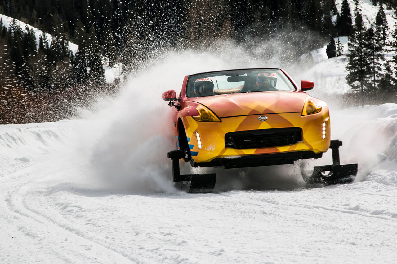 ウィンタースポーツの新提案？ フェアレディZの雪上仕様が登場！ - LE