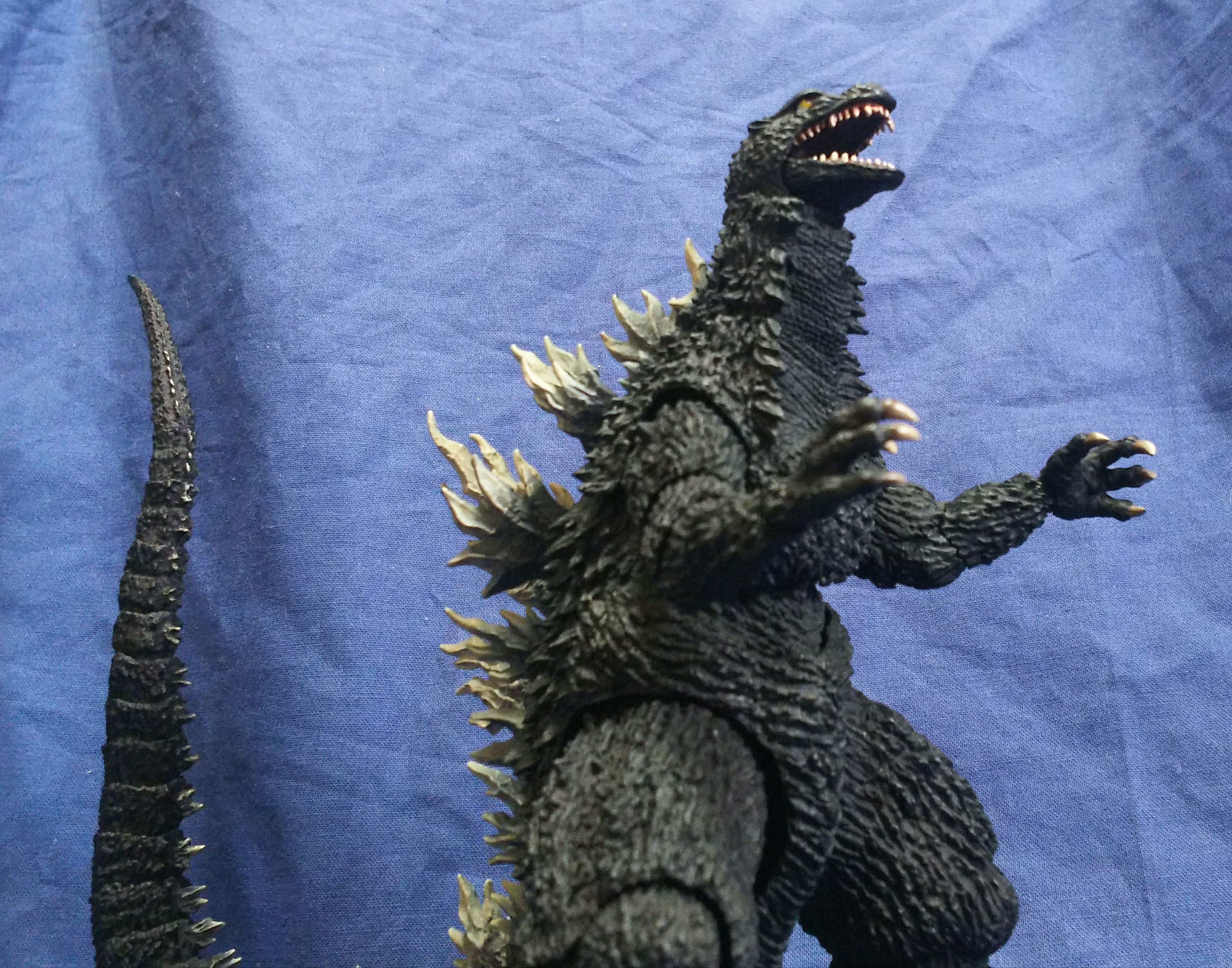 ゴジラ 2002；S.H.MonsterArts レビュー - ミッシェルの日常
