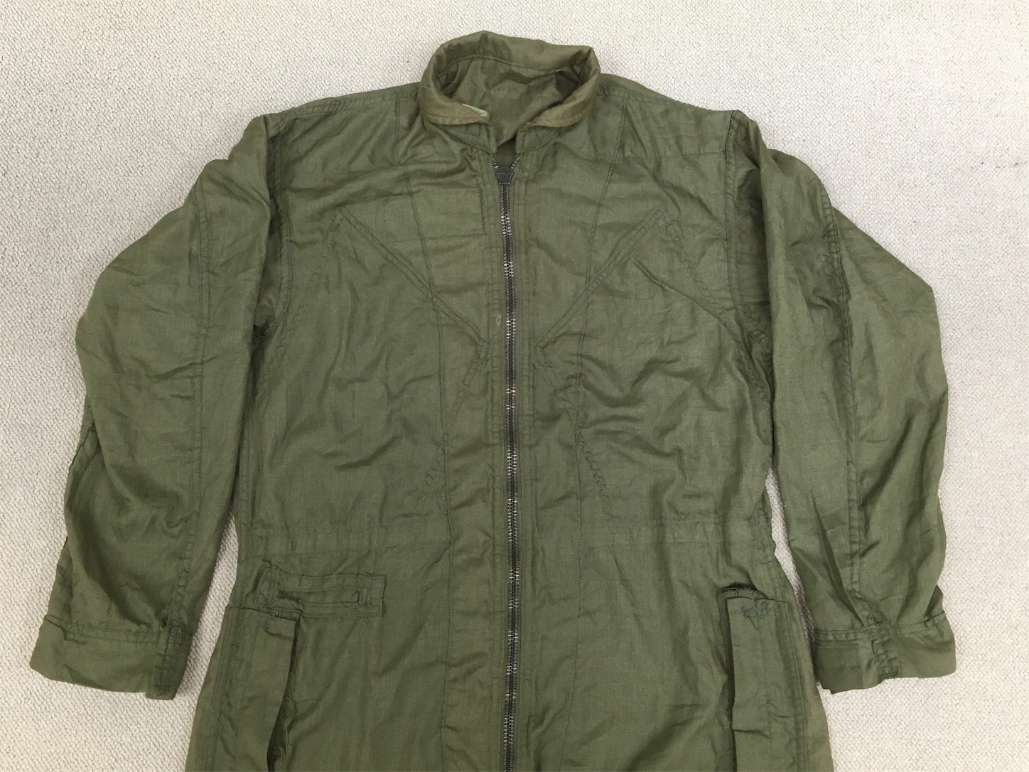 日射による褪色あり！【アメリカの軍服】海軍難燃パイロットスーツFRP
