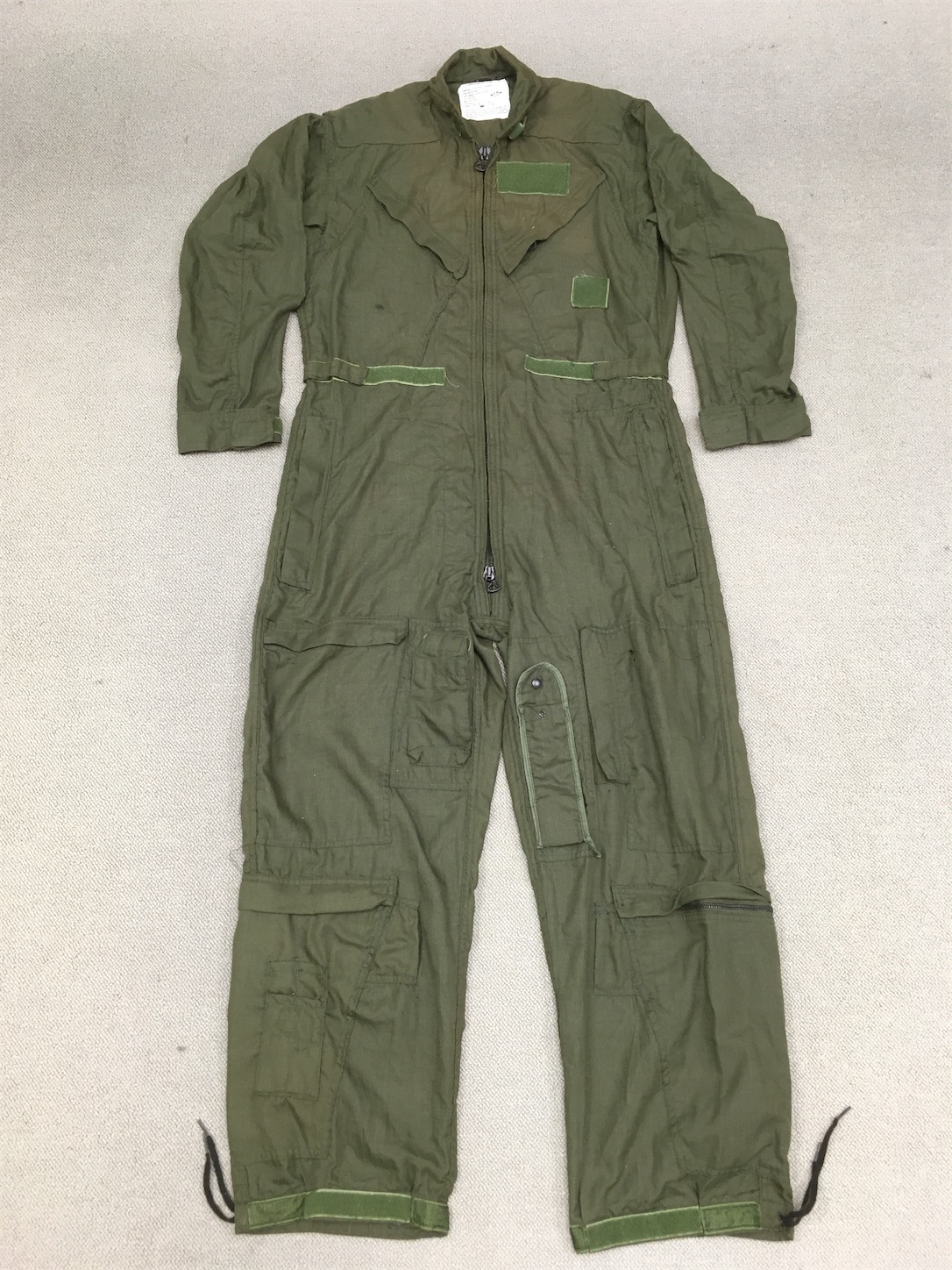 日射による褪色あり！【アメリカの軍服】海軍難燃パイロットスーツFRP