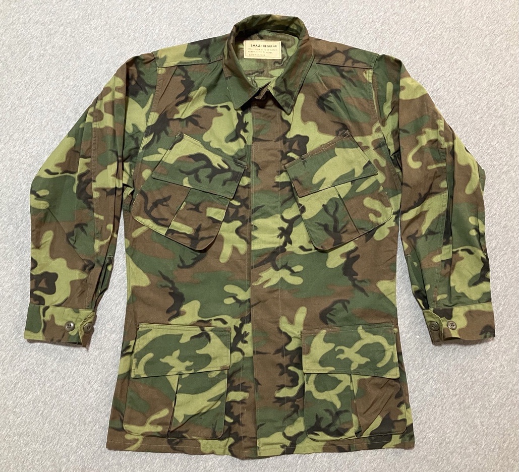 珍品です？【アメリカの軍服】迷彩トロピカルコンバットジャケット