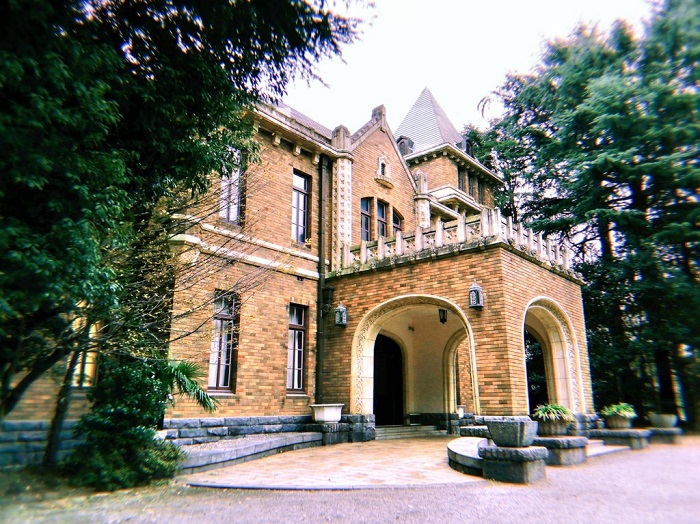 旧前田家本邸｜英国の雰囲気を纏う駒場公園の洋館 - chinorandom